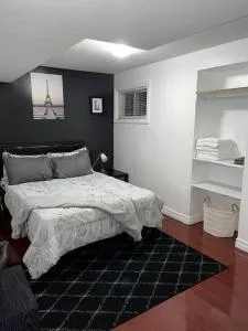 1 bedroom apartment w/Wifi and private entrance - Pickering