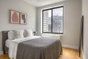 East Village 2br w doorman wd nr Square NYC-1185