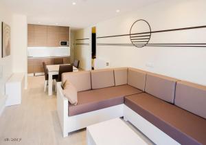 Premier One-Bedroom Apartment with City View room in Apartamentos Ponent
