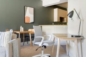 Walnut Creek 1BR w BBQ Gym WD nr BART SFO-958