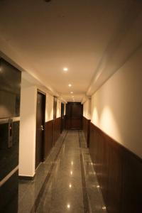 Traders Hotel - Kankanady, Mangalore