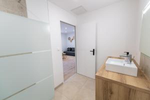 Appartements KASA ZEN - Climatisation - Tout equipe - Stationnement gratuit : photos des chambres