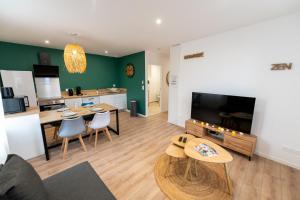 Appartements KASA ZEN - Climatisation - Tout equipe - Stationnement gratuit : photos des chambres