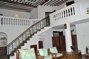 Sonnie House Diani - Magutu