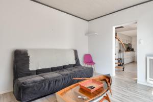 Maison pour 7 à 100m de la plage - Jardin