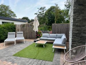 Family bungalow with garden for 6-8 people