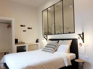 Fra Cielo e Mare Boutique Rooms img58