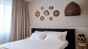 Azar Luxury Suites