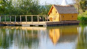 Chalets Les Cabanes Flottantes : photos des chambres