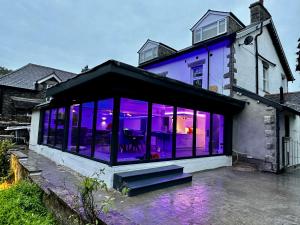 Glenville House - Adults Only - Incl FREE off-site health club with swimming pool, hot tub, sauna & steam room