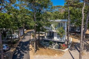 Holiday Homes Oštro 