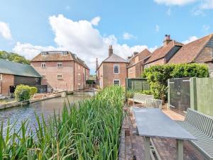 Mabel Cottage, Wickham