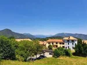 Appartamento storico con giardino soleggiato - B&B Via Rinaldi - Cesara