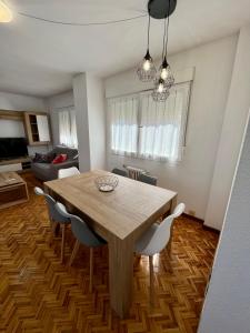 Atuaire Home Luminoso Dúplex en Reyes Católicos PARKING INCLUIDO