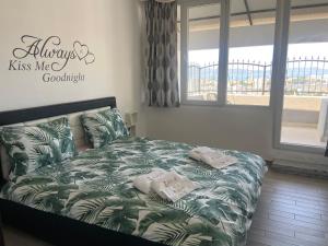 Golden View Penthouse