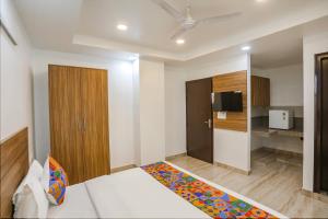 FabHotel Unique Stay - Max Super Speciality Hospital, Sector 128