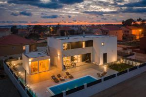 Magnificent Luxury Villa Dominic