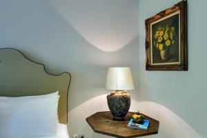 Room & Vespa 3 - Relaxing Stay Center Seminyak