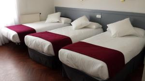 Twin Room with Extra Bed room in Hotel Vigo Plaza