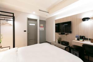 Phòng Đôi Tiêu Chuẩn - Không Có Chỗ Đỗ Xe, Nhận Phòng Sau 3:00 Chiều (Standard Double Room - Parking Excluded, Check-In After 3:00 PM)