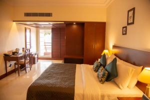 Naveen Residency