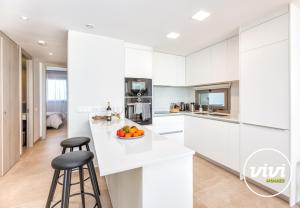 ViVi Homes - Blue View Pool, Sauna, Gym & Sea View