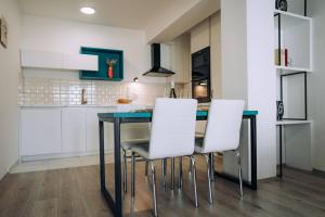 The White Lotus Apartment
