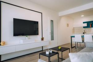 The White Lotus Apartment