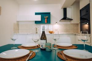 The White Lotus Apartment