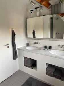 Caros Zimmer Gladbeck