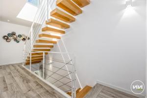 ViVi Homes - Lima Pool, Sunny Terrace & Beach