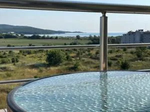 Laguna Sunset Appatments, sea and mountain view - Yasna Polyana