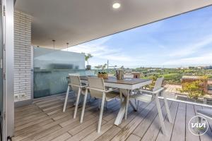 ViVi Homes - Sonrisa Pool, Terrace, Golf & Beach