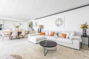 ViVi Homes - Panorama Pool, Golf, Terrace & Sea View