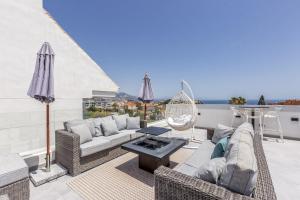 ViVi Homes - Luca Pool, Gym, Spa & Sea View