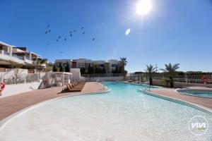 ViVi Homes - Lotus Pool, Garden & Beach