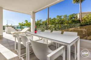 ViVi Homes - Las Palmas Pool, Sauna, Gym & Beach