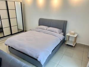 Muji Modern Suite at Trefoil Setia Alam