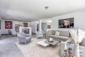 ViVi Homes -Villa Ruby Pool, Garden, Golf & Beach