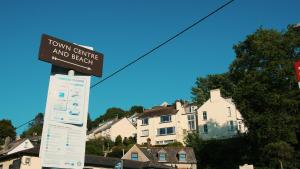 Captain's Quarters 'As seen in Beyond Paradise ' - Apartments, Looe