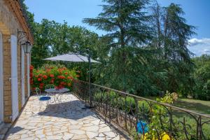 Maisons de vacances Propriete avec piscine de 2 a 9 personnes, Gite De Saint Donat, : photos des chambres