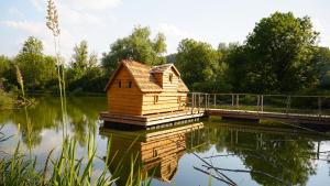 Chalets Les Cabanes Flottantes : photos des chambres