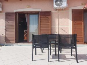 July Seaview Apartments