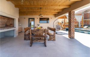 Gorgeous Home In Vrana 