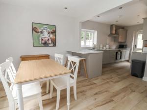 1 Golf Links Cottages