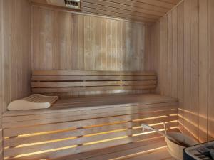 Chalets Chalet de luxe avec demi-pension et espace bien-etre a 2 min des pistes - FR-1-566-44 : photos des chambres