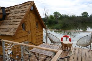 Chalets Les Cabanes Flottantes : photos des chambres