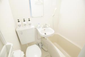 walk to Higahsi Shinjuku sta. EYW