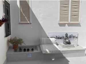 4 Bedroom House in City Centre with Your Own Private Roof Terrace