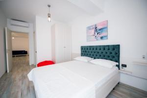 AMALFI Mamaia - loc parcare subteran - vedere mare